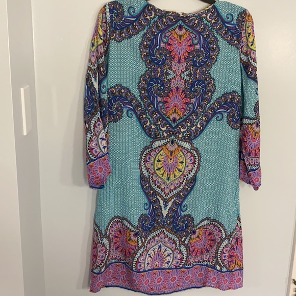 Entro dress or swim cover up. Long tassels and three quarter length sleeves. - Picture 4 of 4